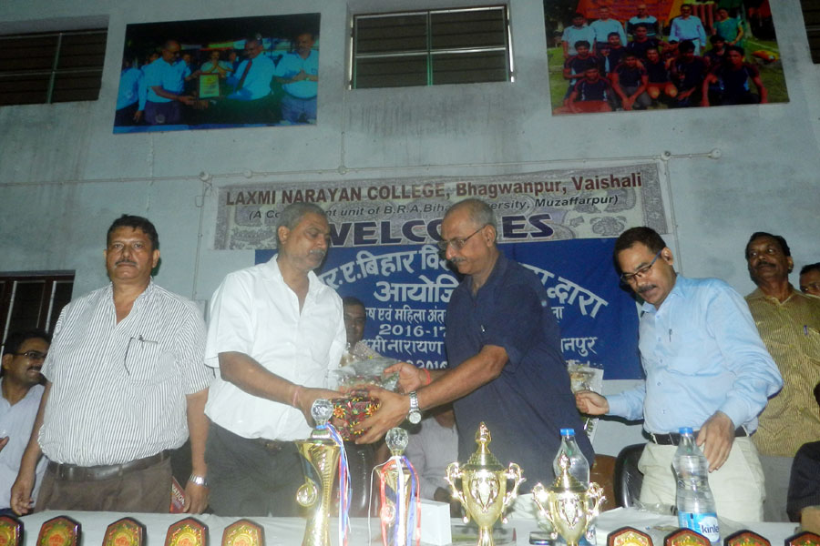 Inter College Badminton Tournament 2016-17