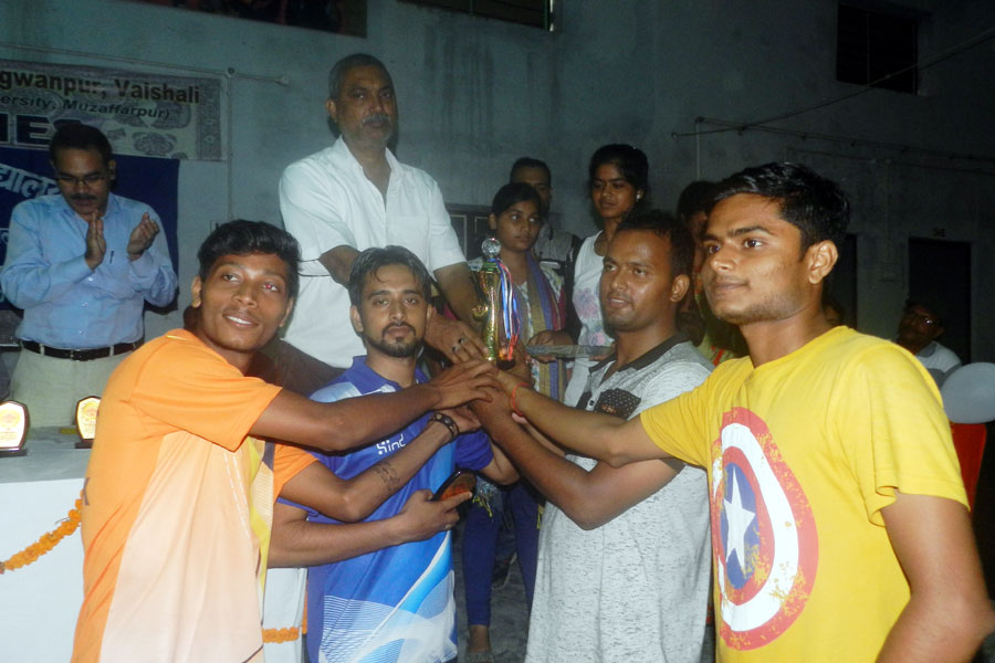 Winner Team (M), L.S. College, Muz.